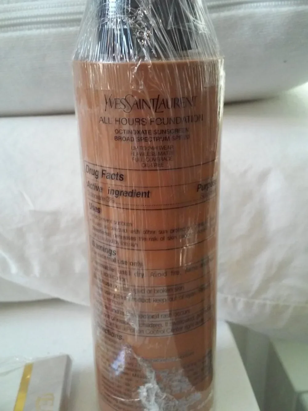 Yves Saint Laurent All Hours Foundation